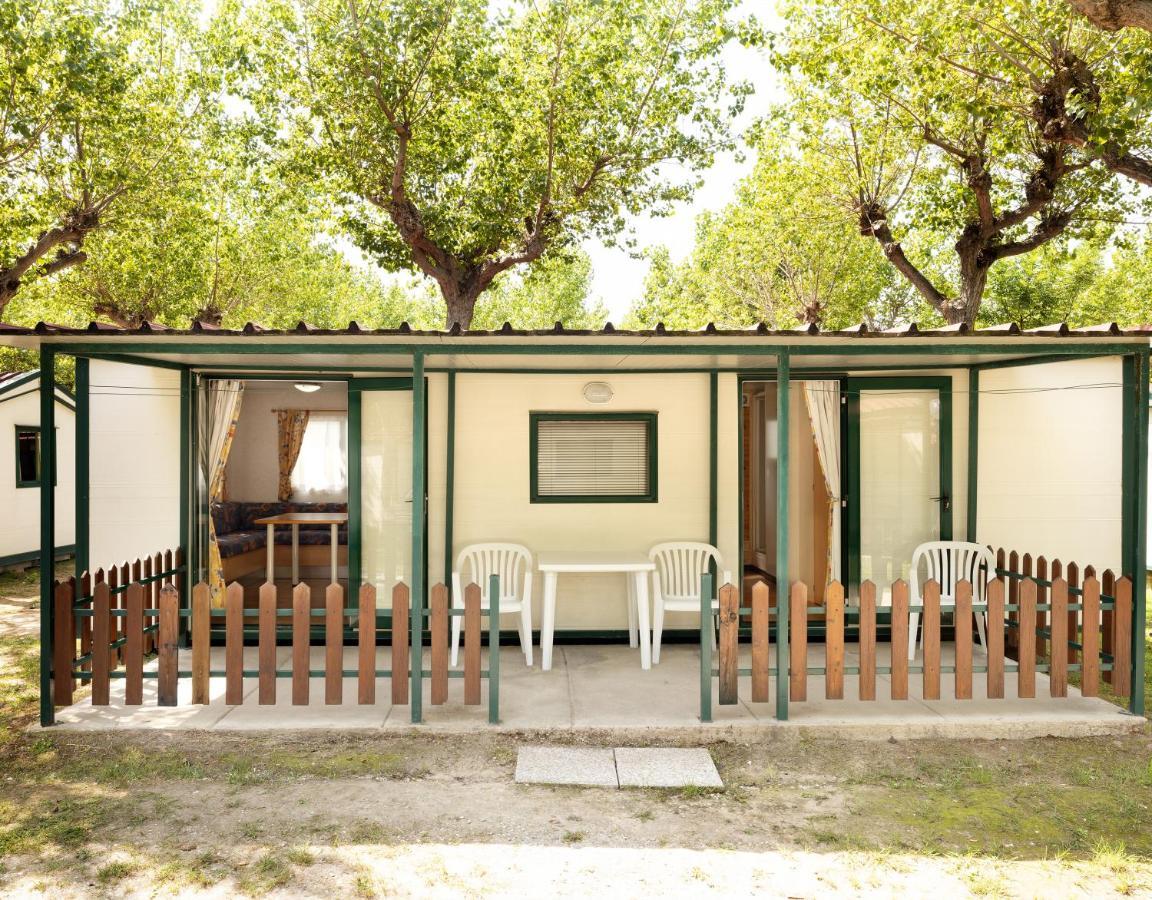 Classe Village