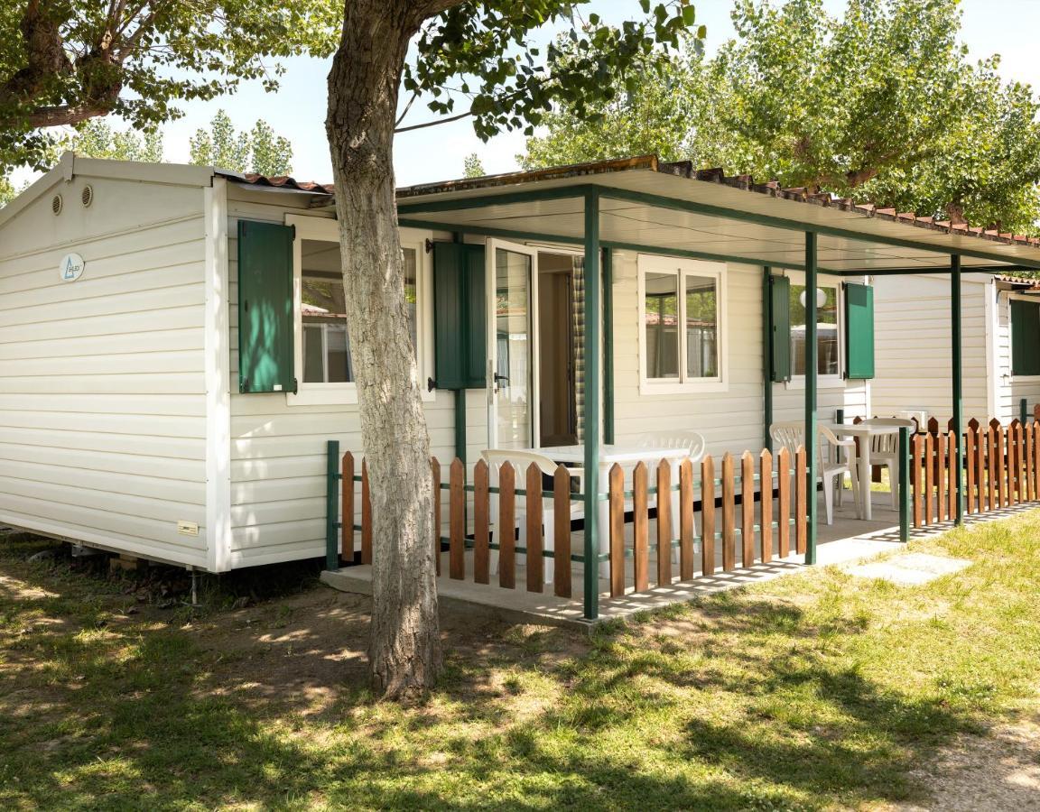 Classe Village
